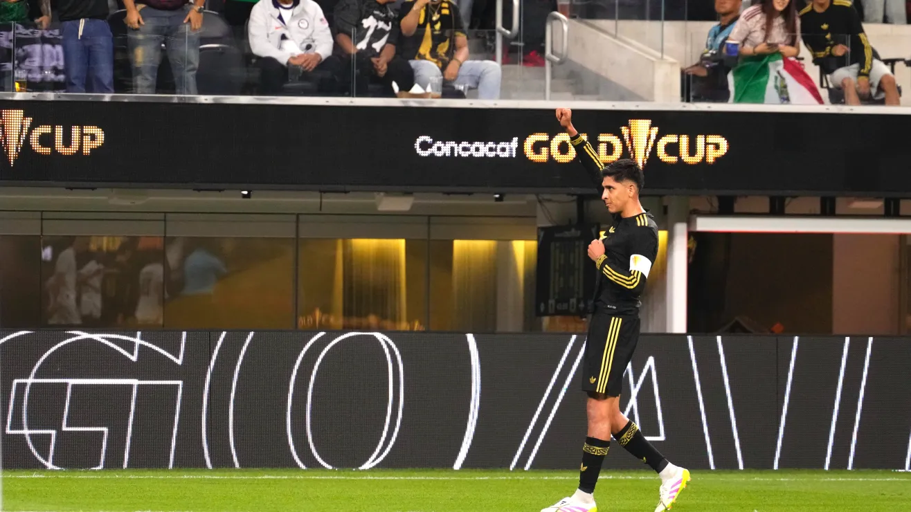 México sufre, pero vence 3‑2 a República Dominicana en el debut de la Copa Oro 2025