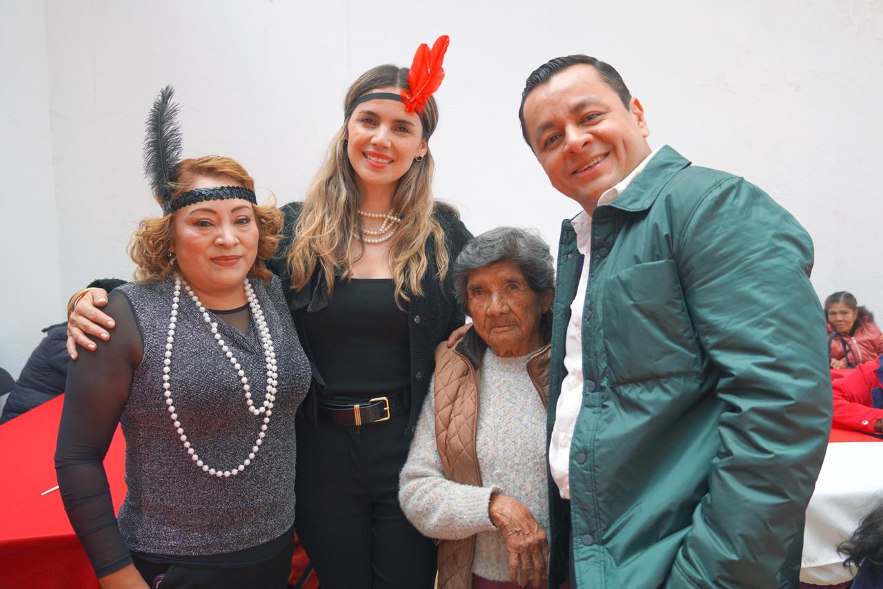 DIF Texmelucan festeja a adultos mayores por su día