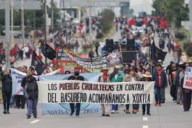 Protesta en Vía Atlixcáyotl por extracción de agua en Xoxtla