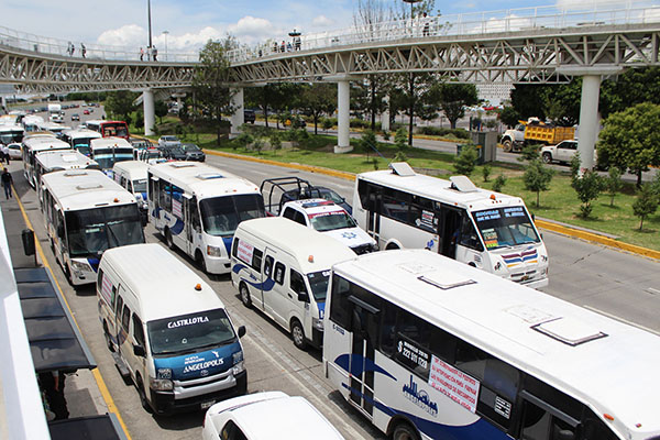 Inicia revisión obligatoria de transporte público en Puebla