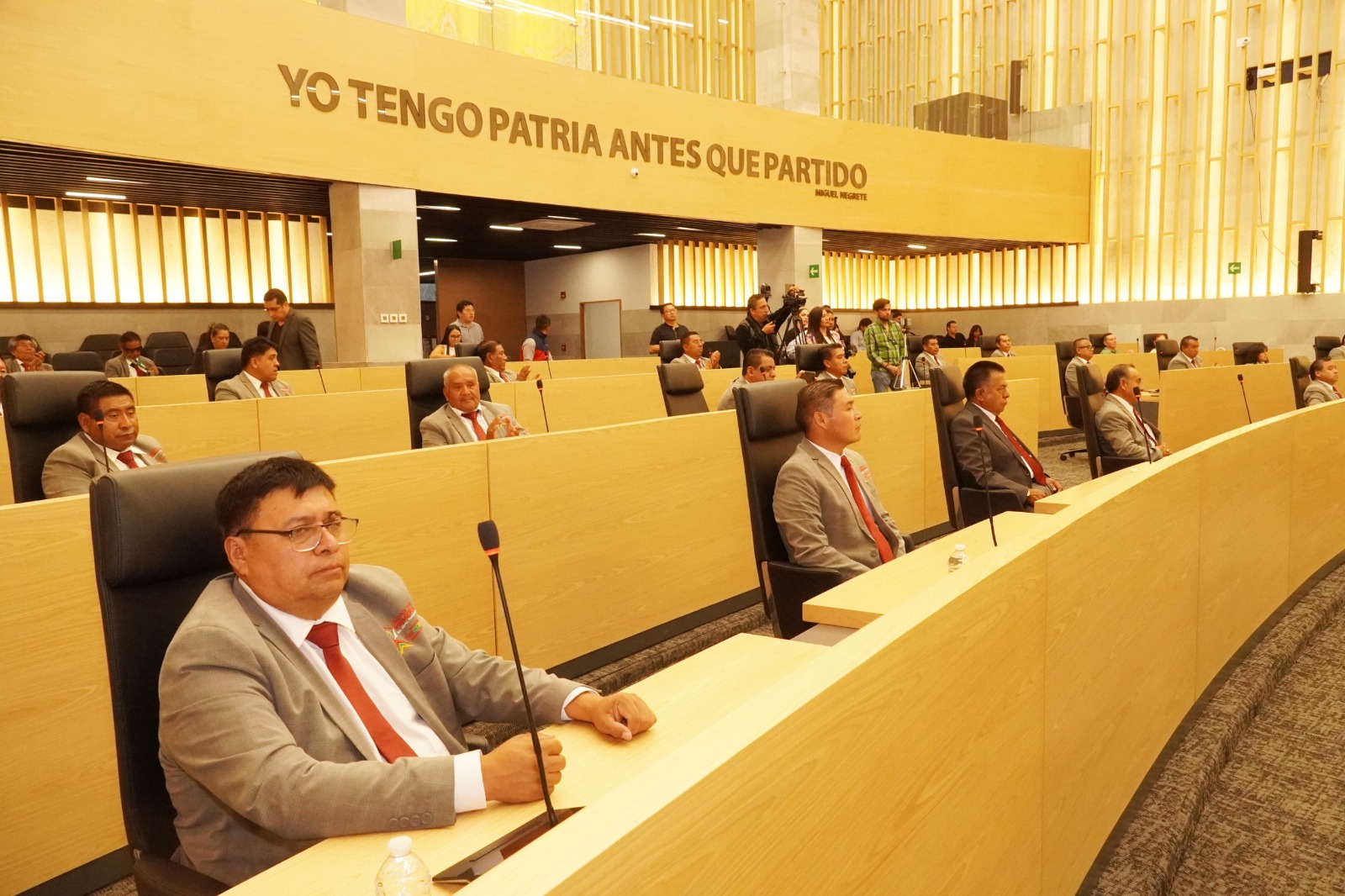 Banda Sinfónica de Texmelucan recibe homenaje del Congreso