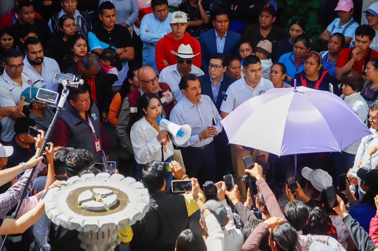 Tonantzin Fernández atiende a comerciantes del Cosme del Razo con vigilancia reforzada y certeza jurídica