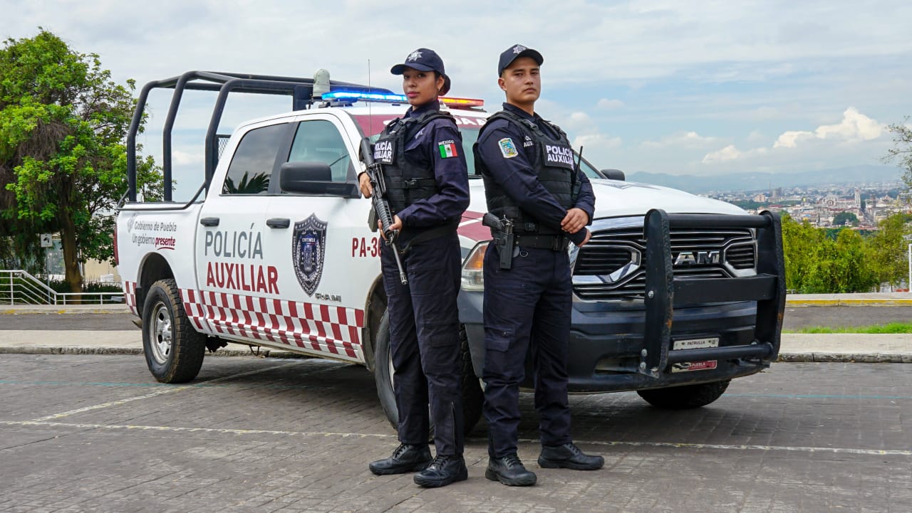Pepe Chedraui anuncia aumento salarial y apoyos escolares para policías en Puebla