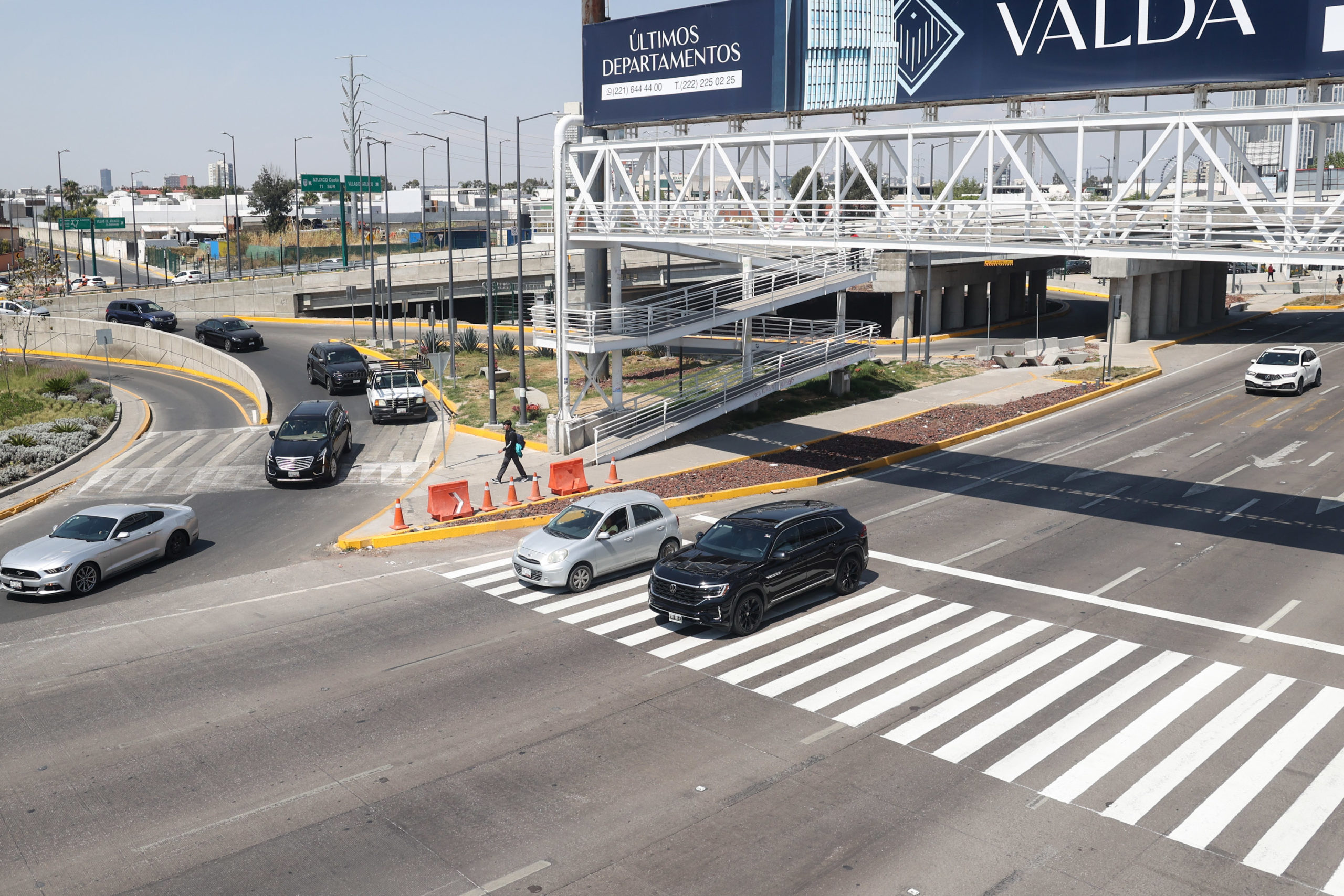No habrá paso peatonal en Atlixcáyotl frente CCU; autoridades refieren inviavilidad ténica