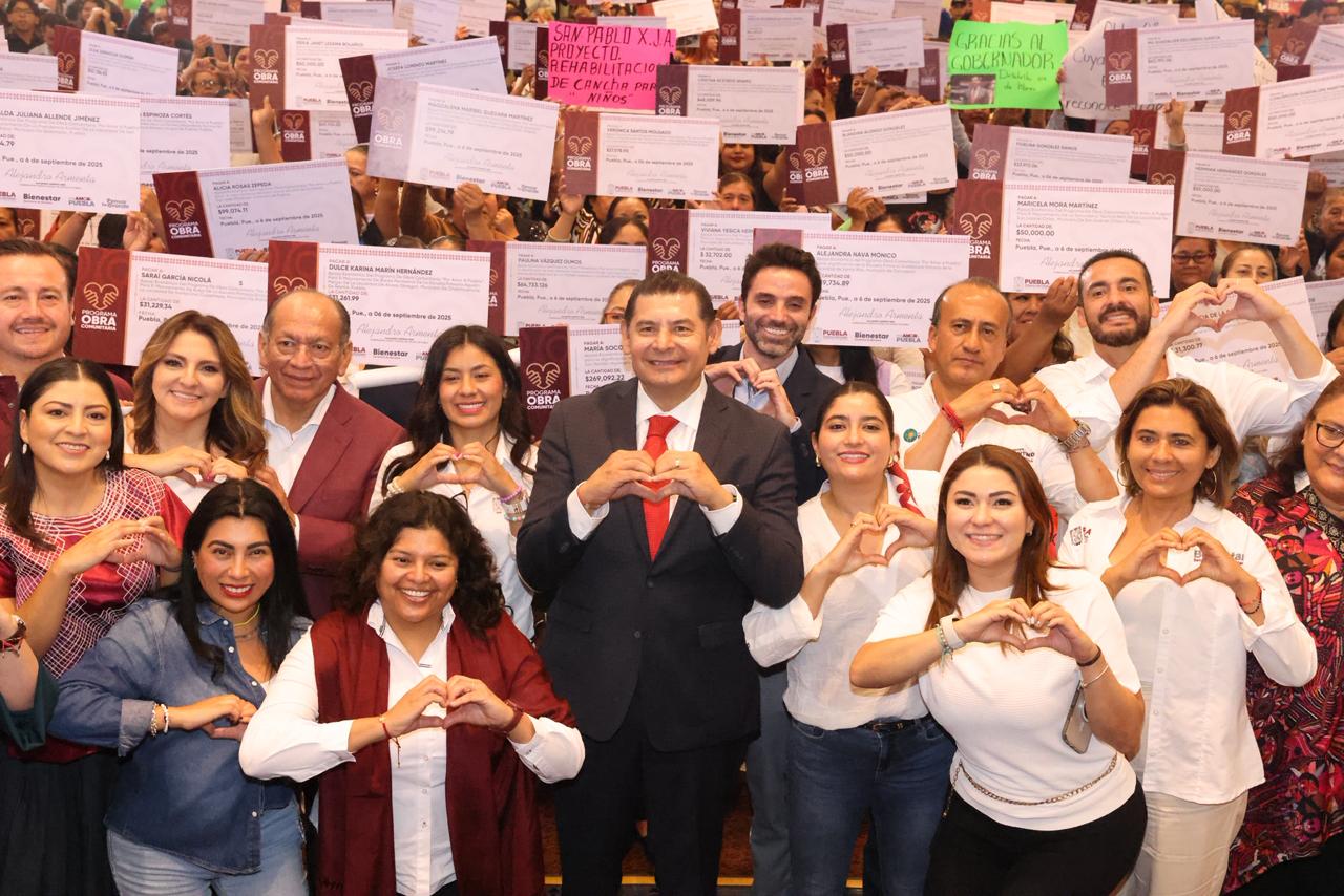 Armenta entrega 17 mdp a proyectos comunitarios en Puebla; destacan unidad con diputados federales