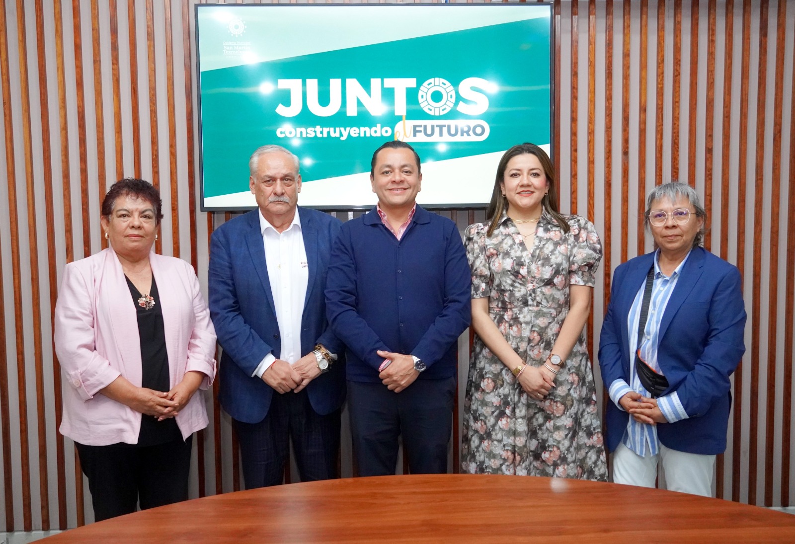 Texmelucan impulsa la Ruta a Favor de la Educación junto con autoridades estatales