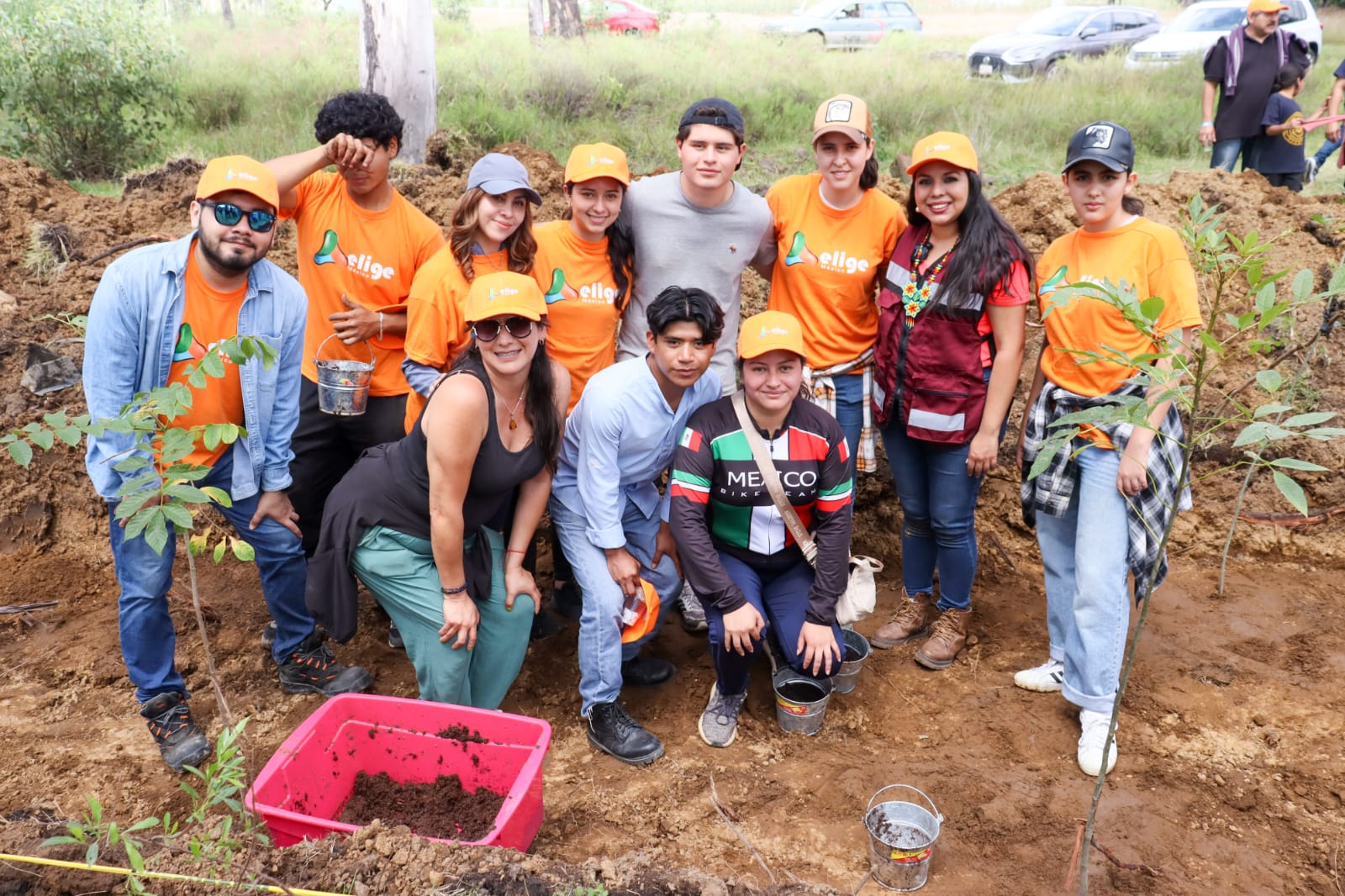 Reforestan el Cerro Zapotecas con la jornada “Raíces de Agua”