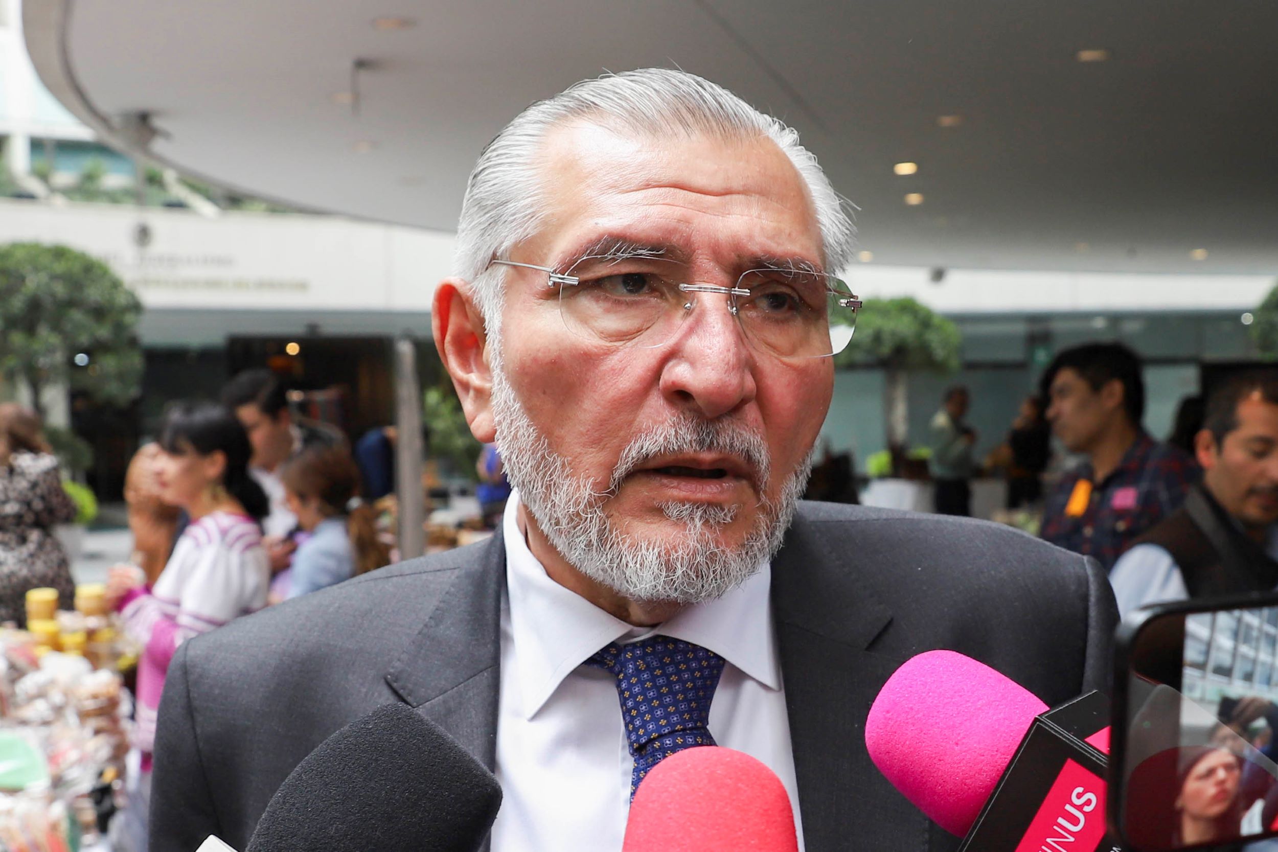 Sheinbaum pide a Adán Augusto aclarar ingresos millonarios; él asegura que provienen de herencia y actividades profesionales