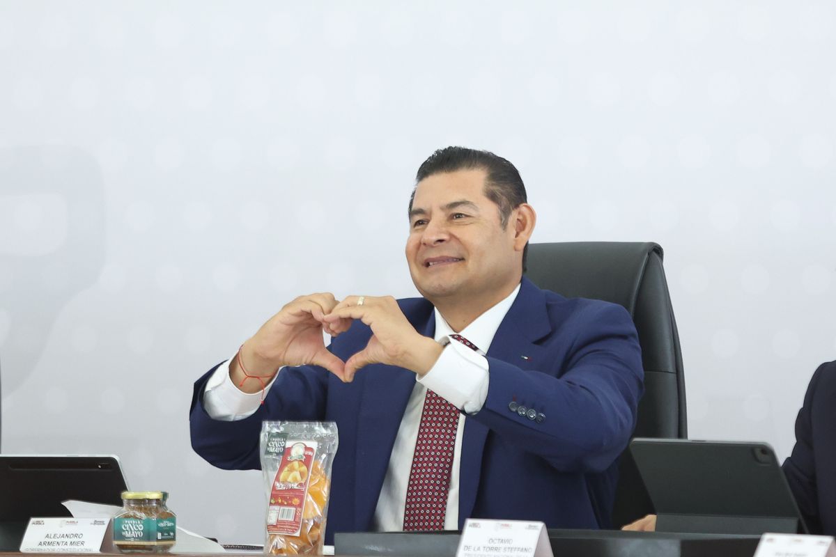 Cablebús en Puebla iniciará obras en diciembre, anuncia gobernador Armenta