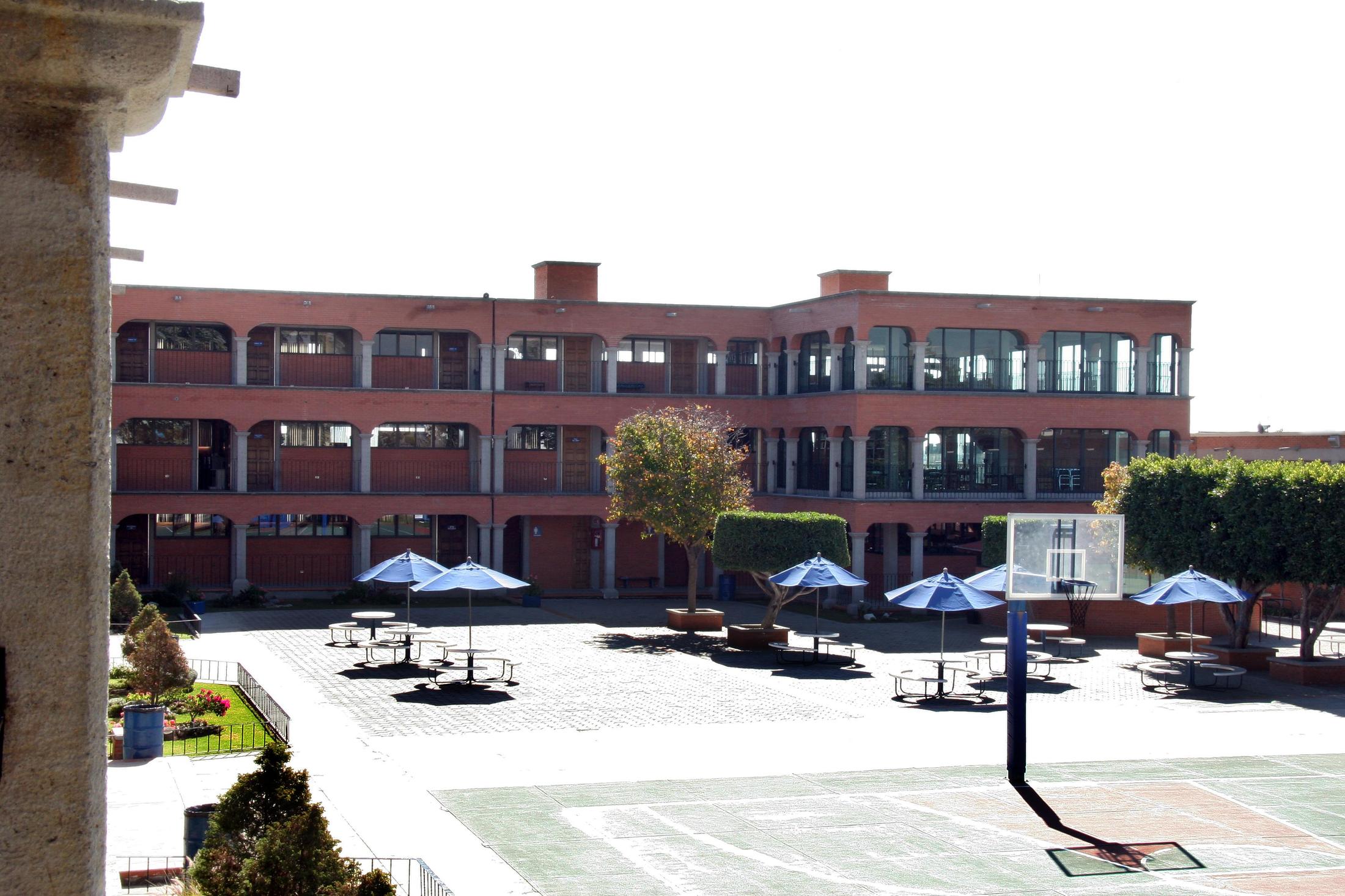 Padres del Instituto D’Amicis protestarán por ingreso de alumno vinculado a homicidio en Cholula