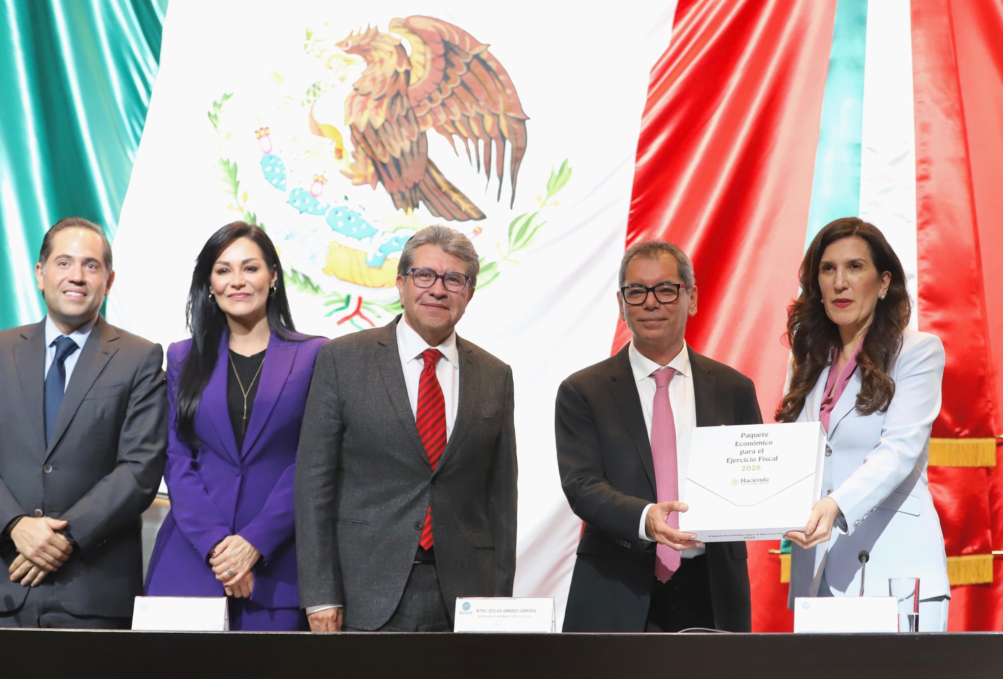 Hacienda propone subir impuestos a refrescos, apuestas en línea y videojuegos en el Paquete 2026