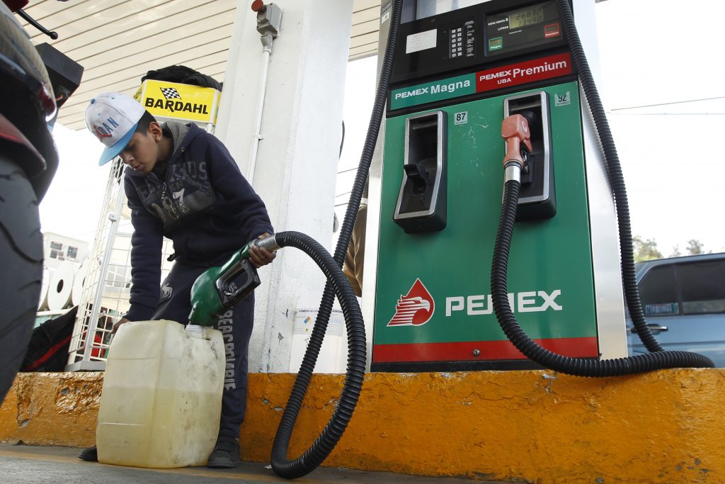 Operativo contra huachicol en Puebla deja 4 detenidos y 12 gasolineras aseguradas