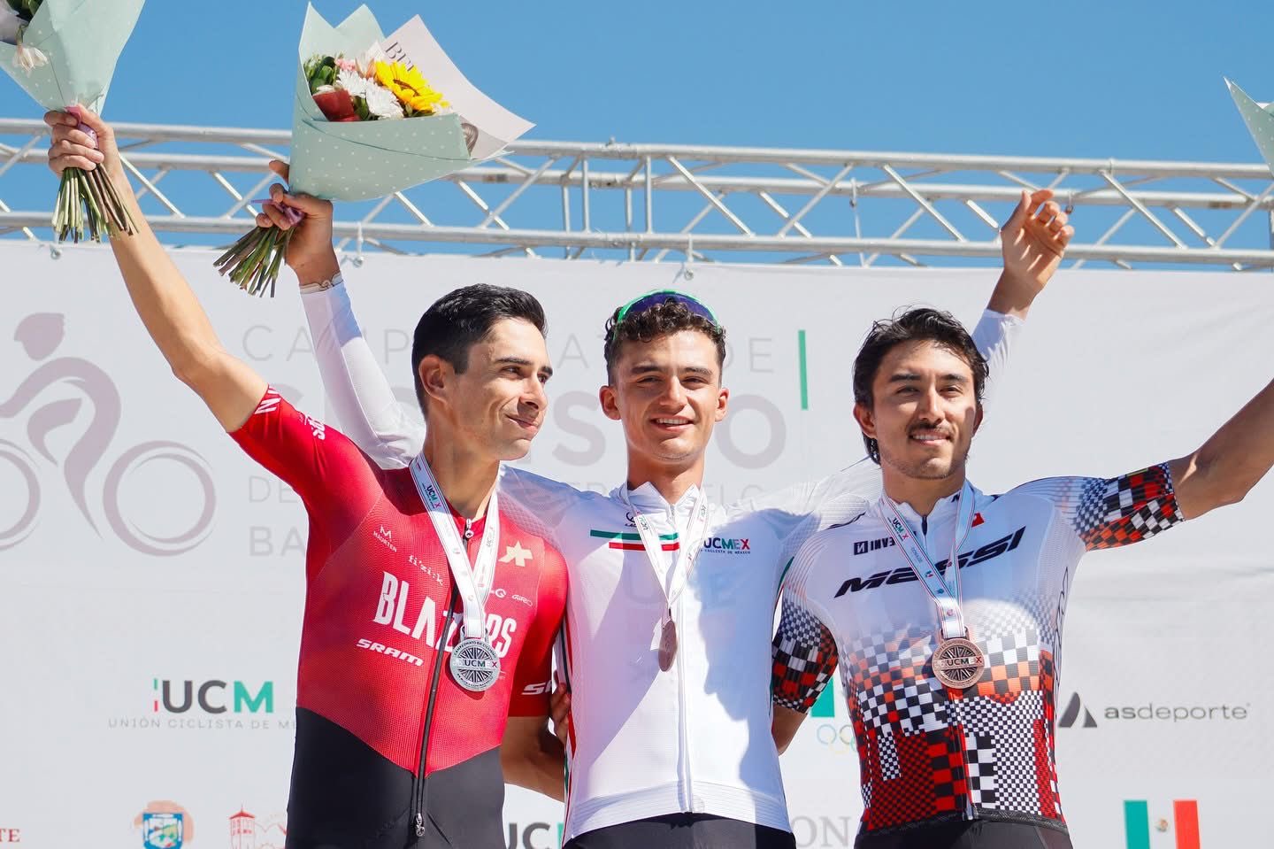 Isaac Del Toro arrasa en casa y se corona doble campeón nacional en Ensenada