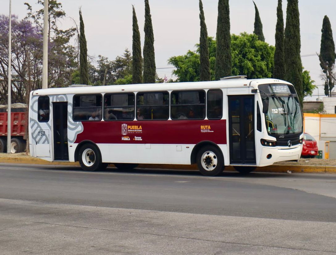Transporte público de Puebla, el más contaminante del continente: revela estudio canadiense