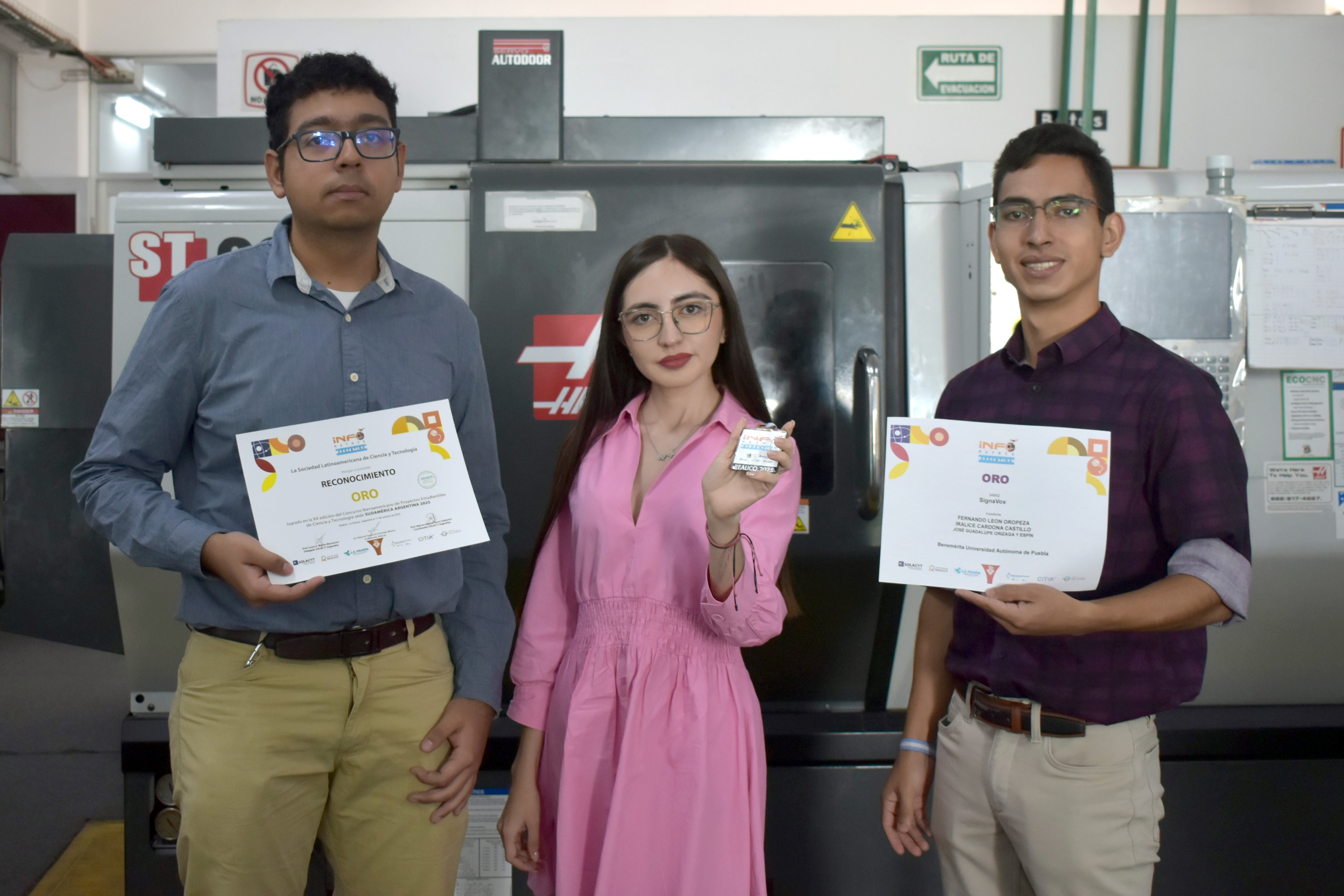 Estudiantes de la BUAP ganan oro en Argentina con app que traduce lenguaje de señas