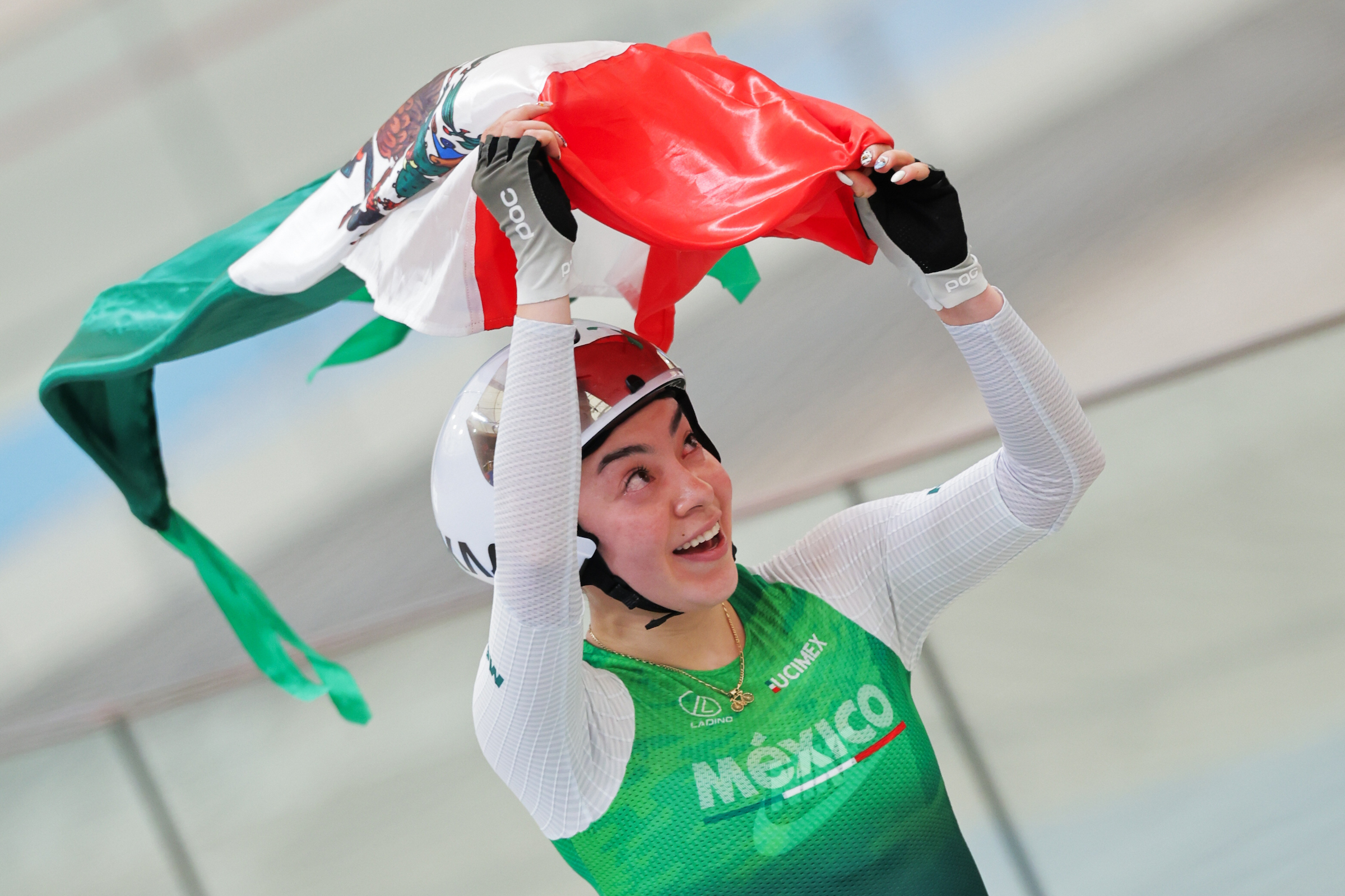 Yareli Acevedo conquista el oro mundial con una remontada épica en Santiago