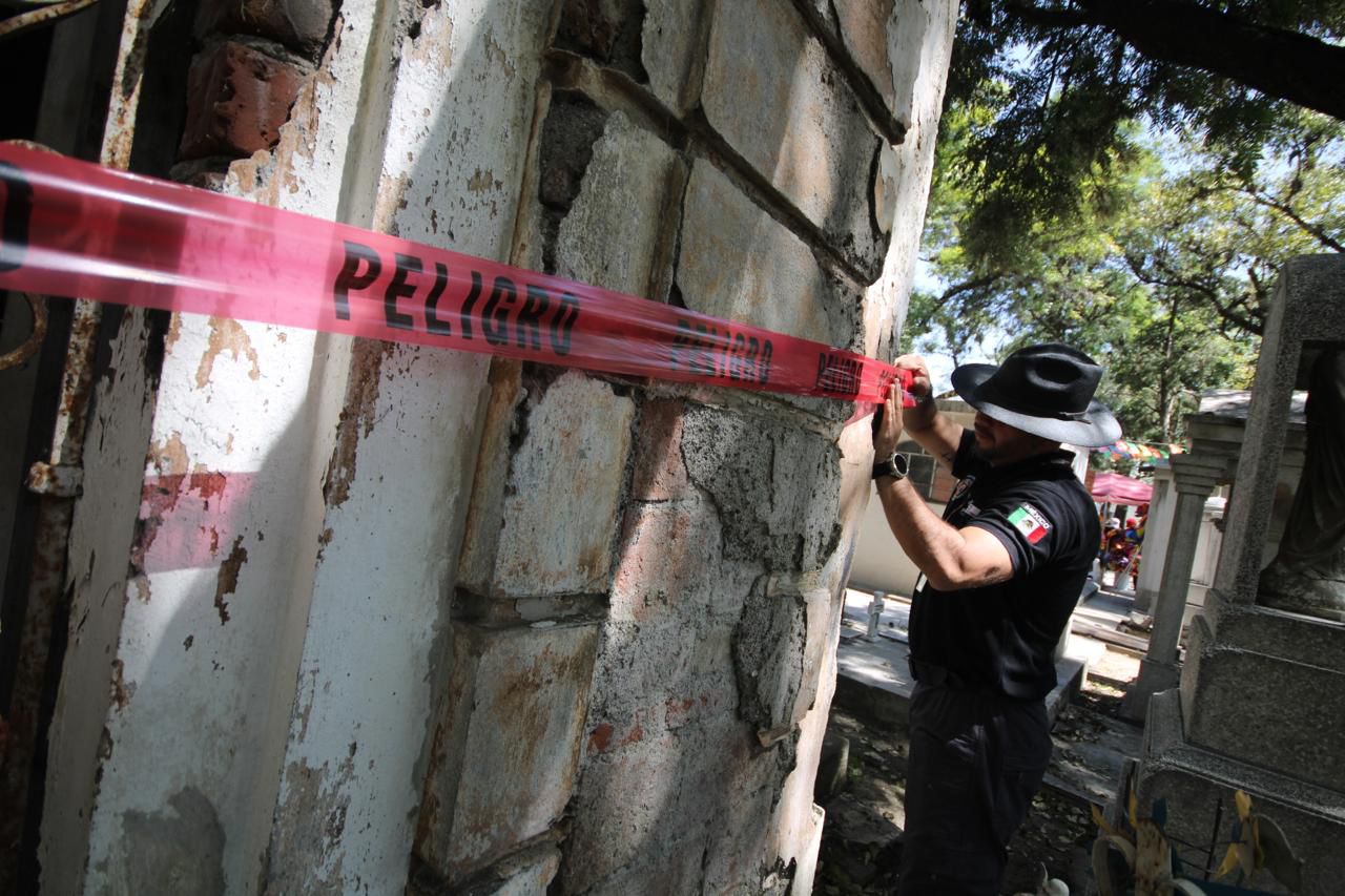 Emiten medidas preventivas para visitas a panteones en Puebla durante Día de Muertos