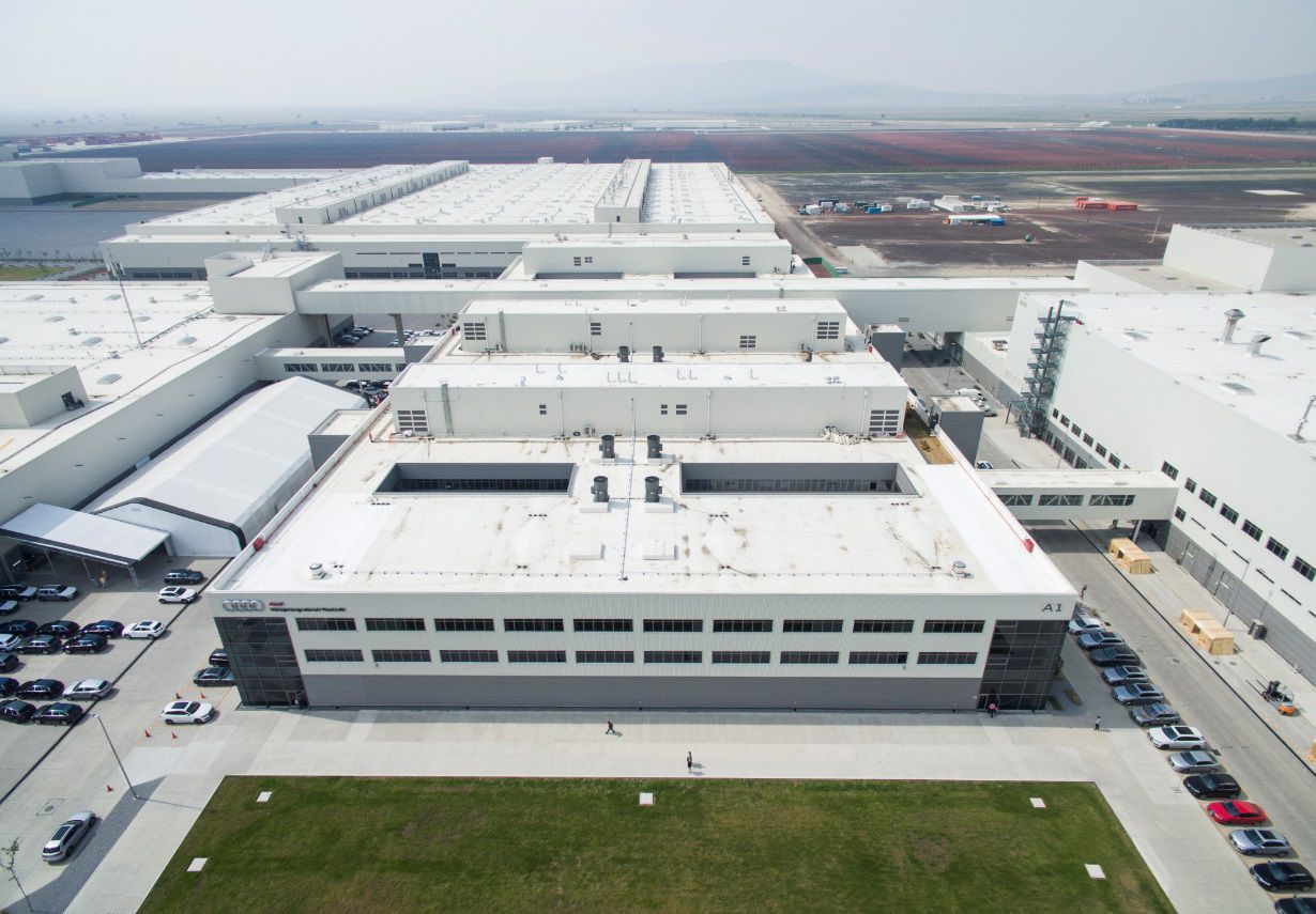 Audi México detiene producción en San José Chiapa por bloqueos logísticos