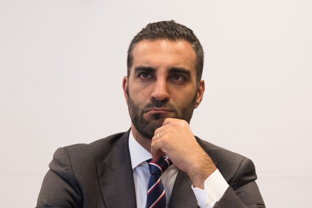 Simón Levy acumula seis órdenes de aprehensión; permanece libre en Portugal tras ser detenido por Interpol