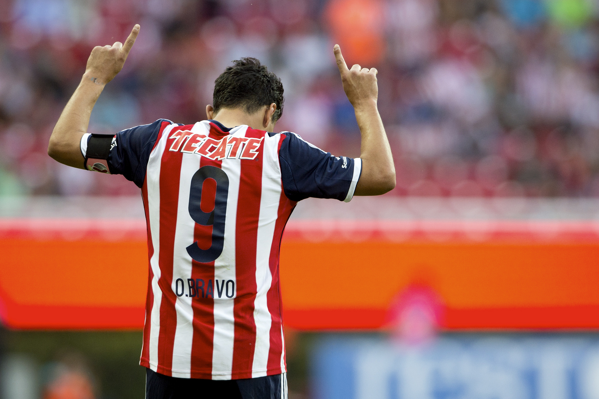 Chivas retira todo rastro de Omar “N” del Estadio Akron