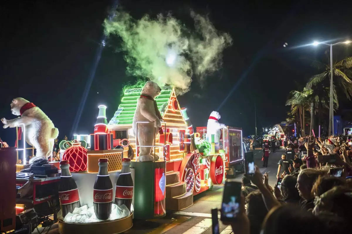 El Poder del Consumidor denuncia ante Cofepris las caravanas navideñas de Coca-Cola por publicidad ilegal dirigida a niñas y niños