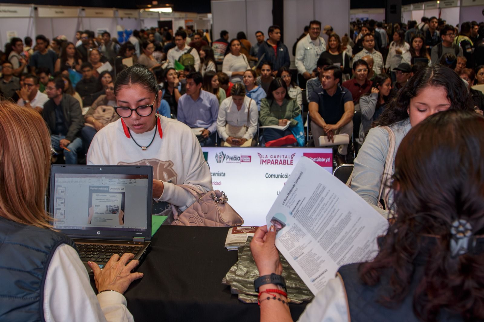 Puebla crea 2,341 empleos en dos meses y destaca a nivel nacional por crecimiento laboral