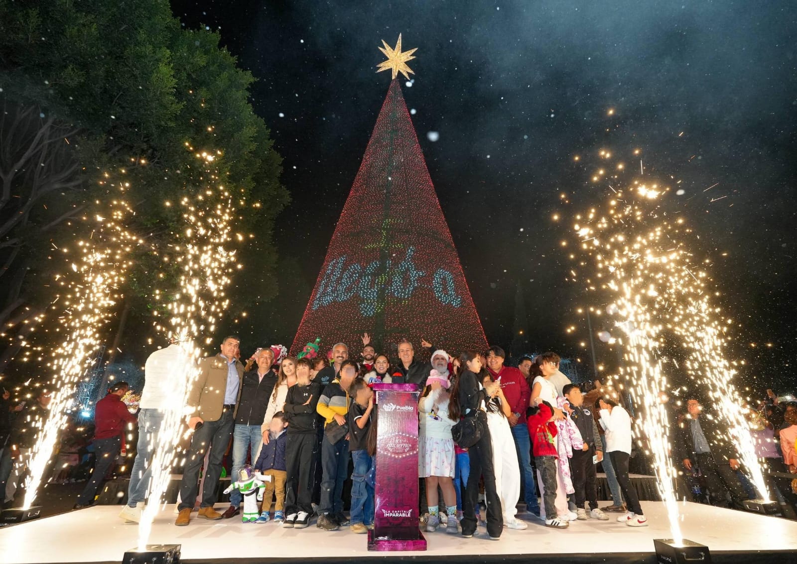 Puebla Capital enciende su Árbol Navideño 2024 e inicia actividades de “Vive el Invierno”
