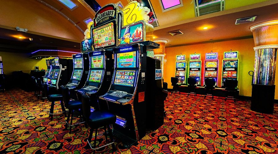 Gobierno investiga a casinos ligados a Salinas Pliego por presunto lavado de dinero internacional