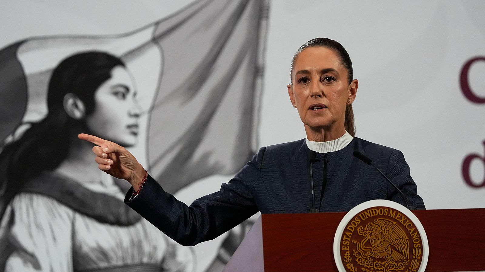 Sheinbaum denuncia acoso callejero y busca tipificarlo como delito penal en todo el país