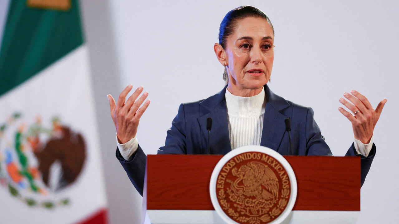 Sheinbaum ordena auditoría federal a la SEP Puebla para indagar entrega de plazas