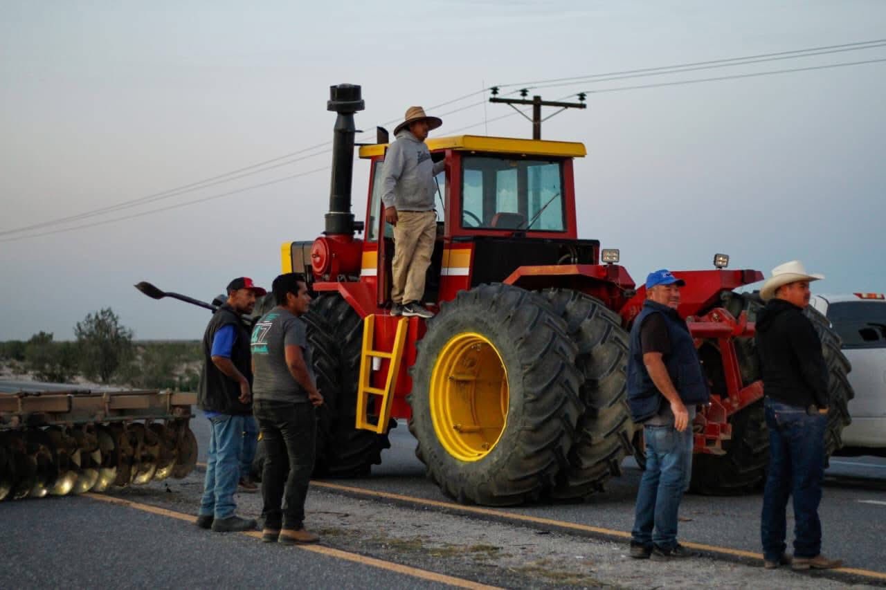 Segob busca diálogo tras bloqueo en Quecholac; “El Toñín” niega vínculo con la protesta