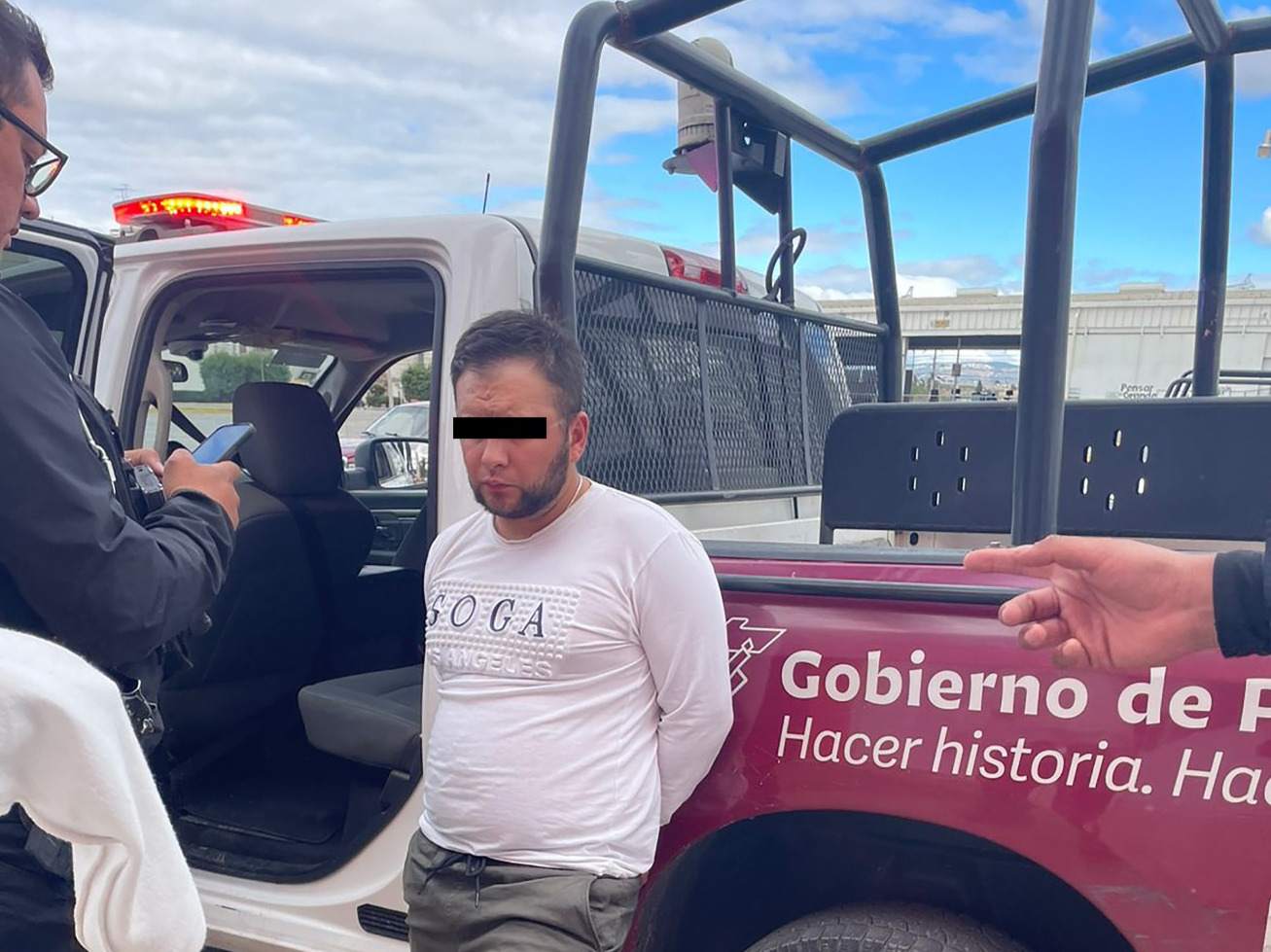Detienen a presunto asaltante de cuentahabiente en plaza de Texmelucan