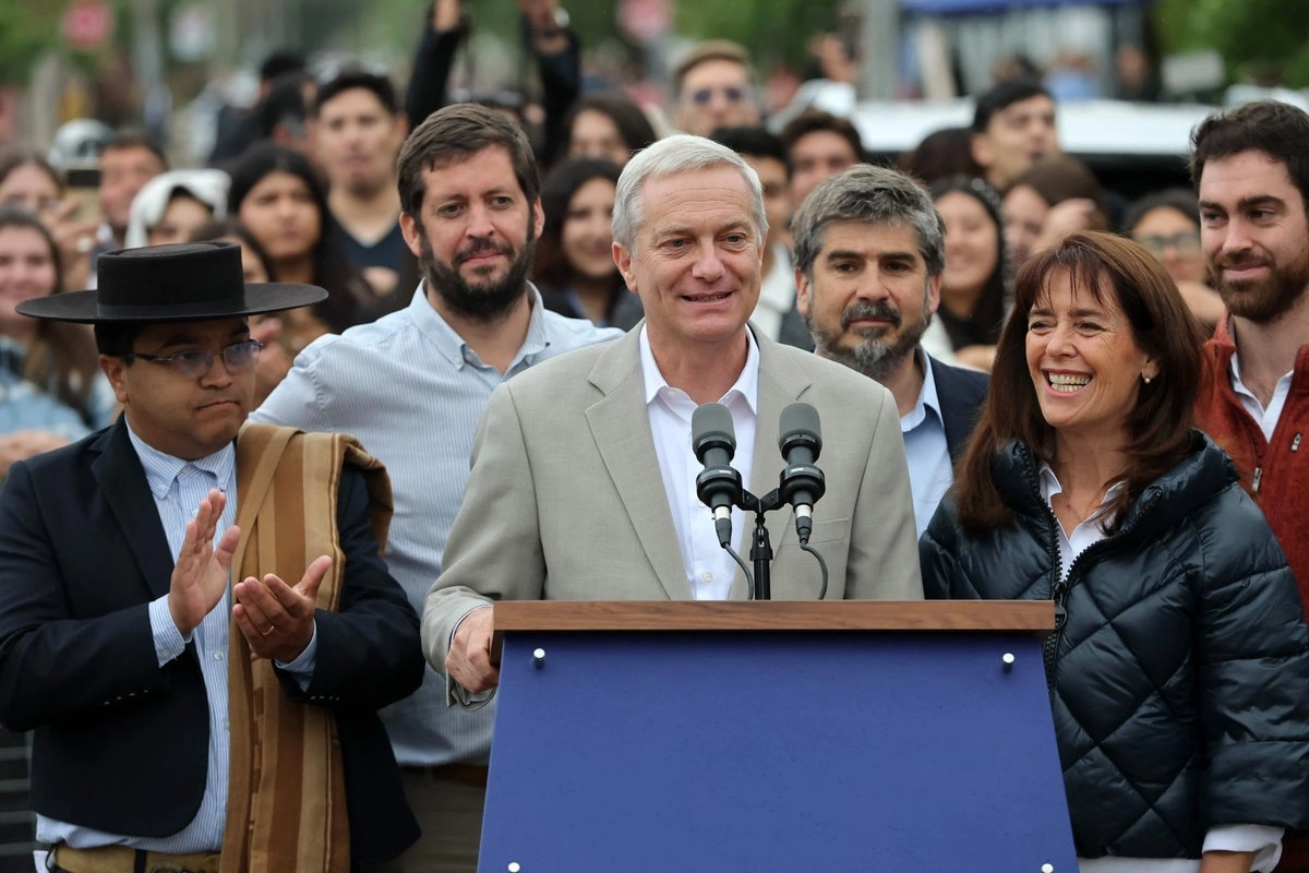 José Antonio Kast gana la presidencia de Chile con ventaja contundente, según el SERVEL