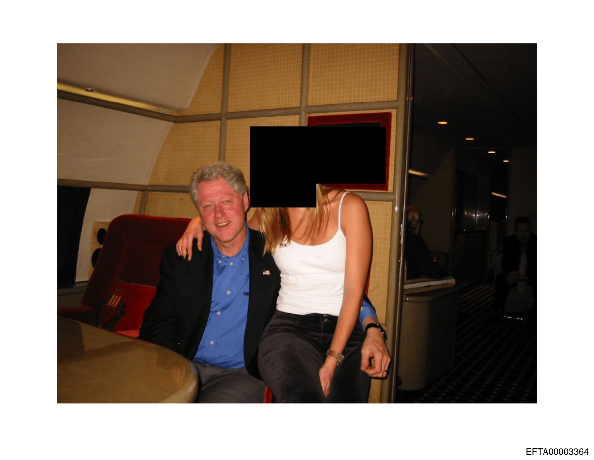 Bill Clinton exige la publicación íntegra de los archivos del caso Epstein en los que es mencionado