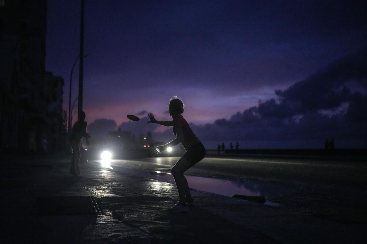 Apagones afectarán gran parte de Cuba durante toda la jornada y en horario pico dejarán sin luz a más de la mitad del país