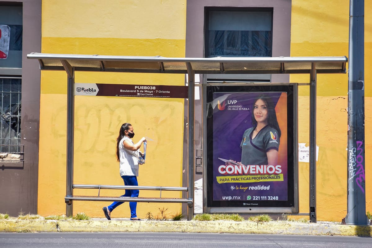 Ayuntamiento de Puebla reparará paraderos si el Congreso frena la concesión
