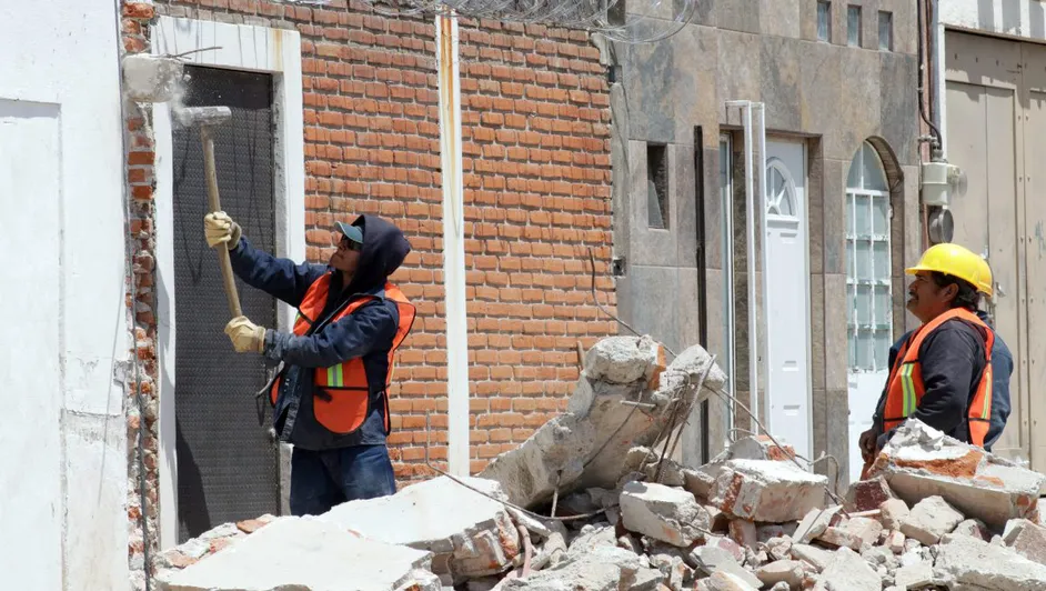 Ayuntamiento de Puebla retira 46 construcciones irregulares por riesgo estructural y violaciones a la normatividad urbana