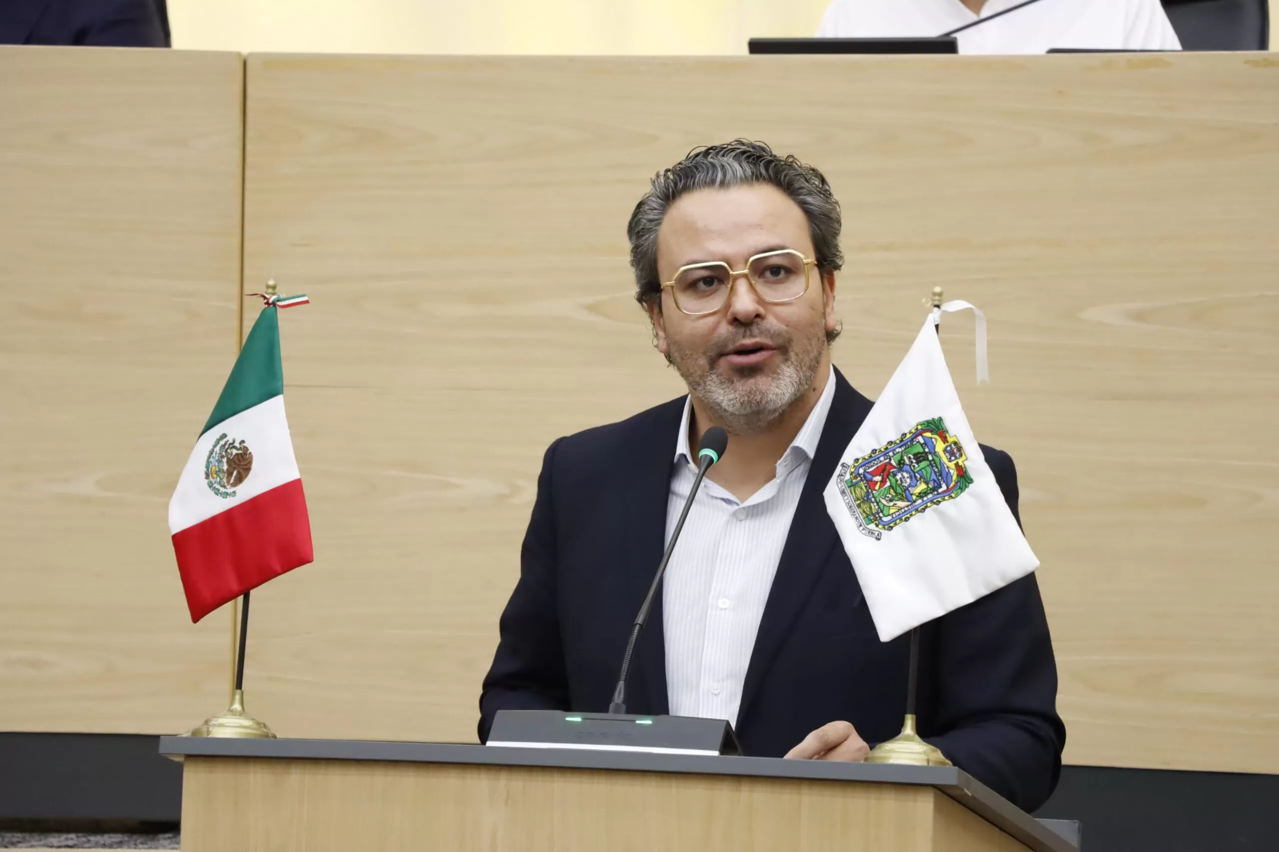 \"Tienen traumas\": Roberto Zataráin advierte que no tolerará mordidas ni abusos de \"therians\" en Puebla