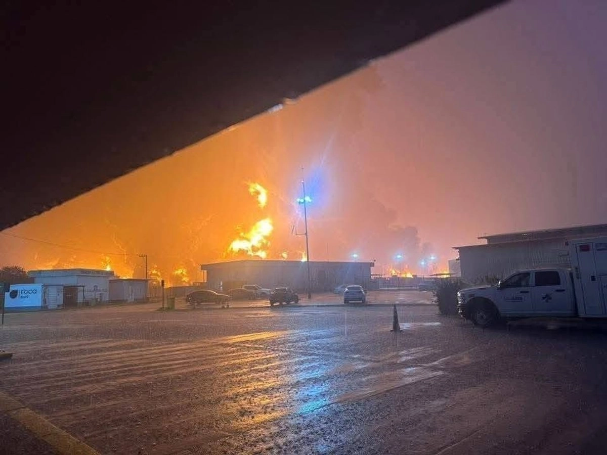 Incendio en Refinería Olmeca deja cinco muertos en Dos Bocas, Tabasco