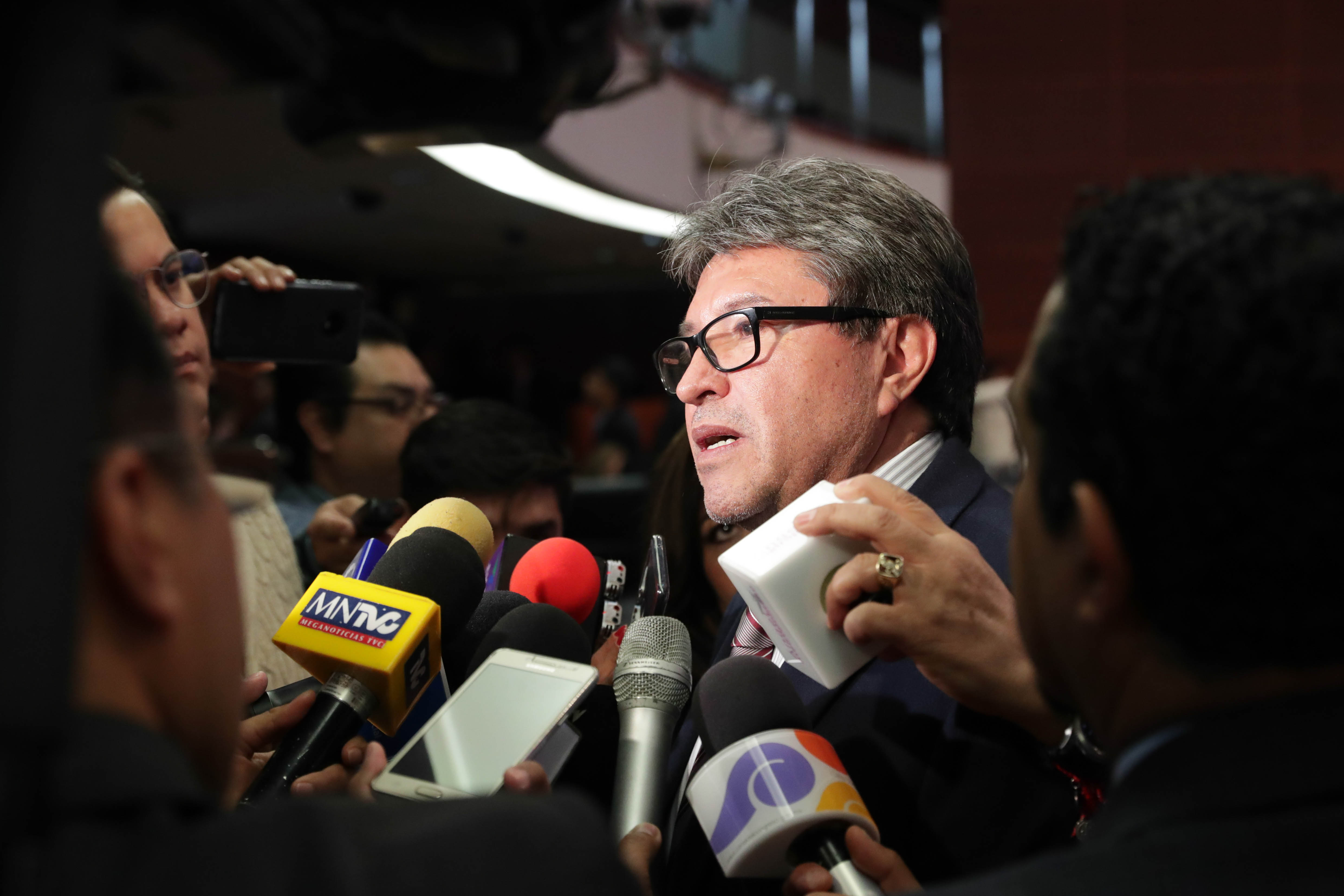 Monreal aclara frase sobre gobernador asesino en Puebla; se refería a Mucio Martínez