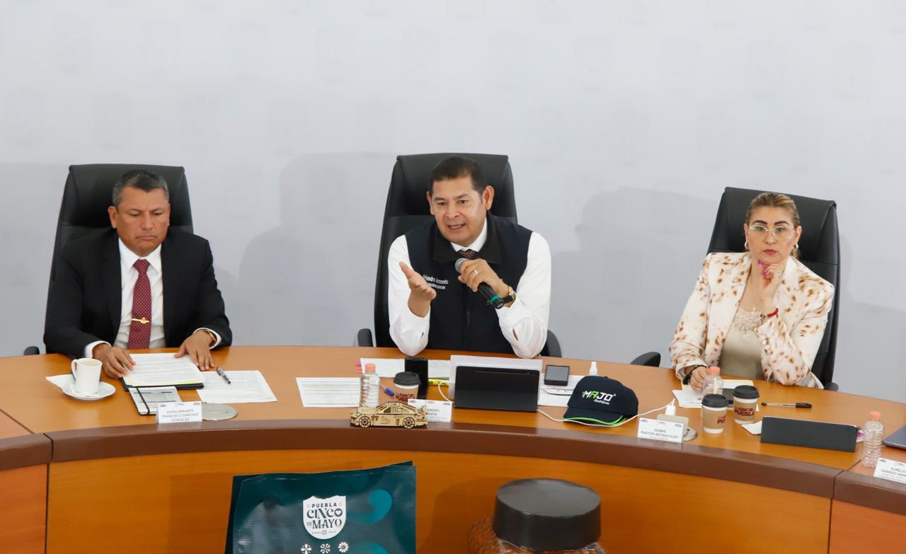\"Es una vergüenza heredar cargos a familiares\": Armenta arremete contra el nepotismo en Puebla
