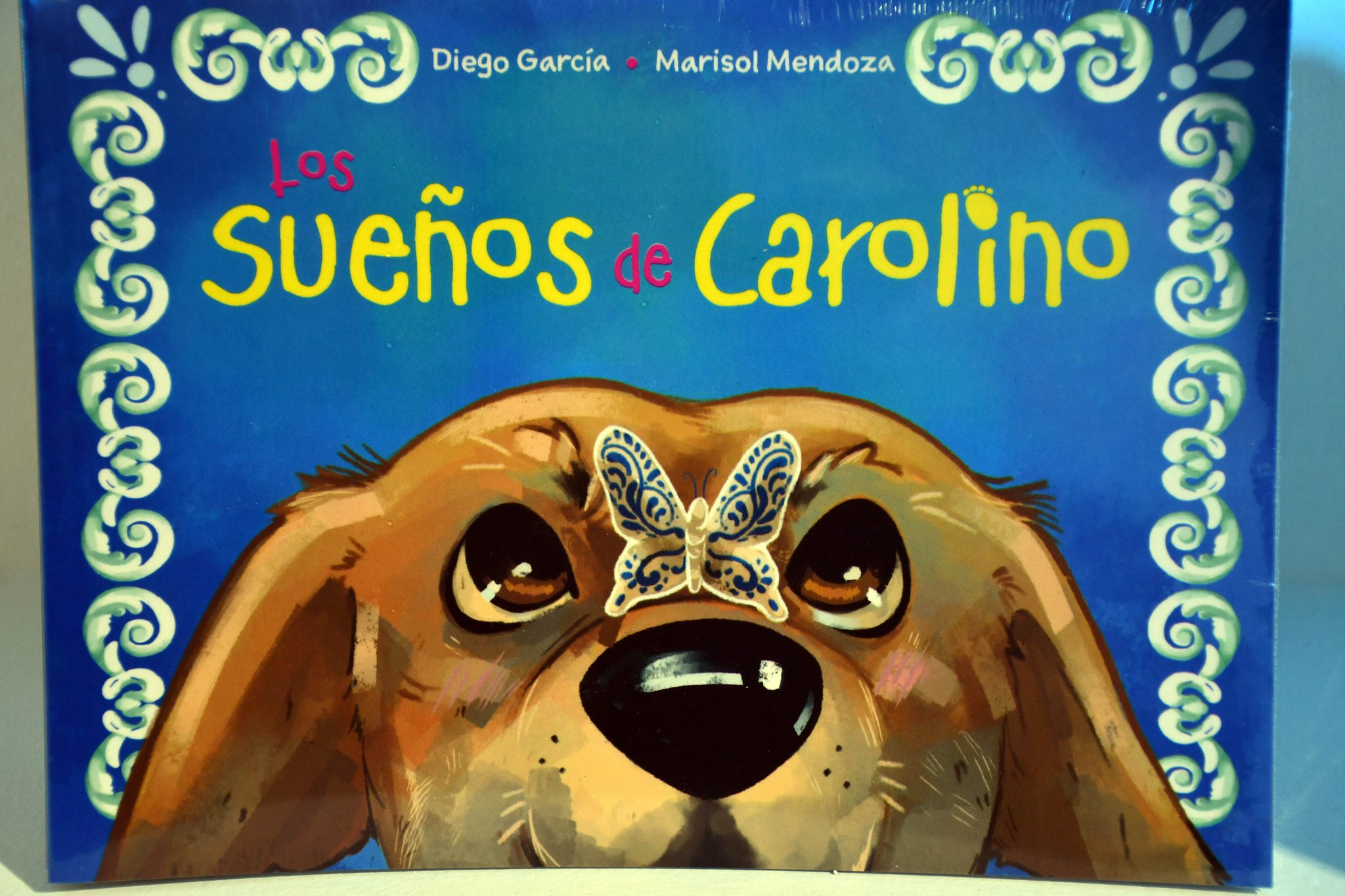 Carolino, el 'lomito' de la BUAP, salta de las calles a las páginas de un cuento infantil