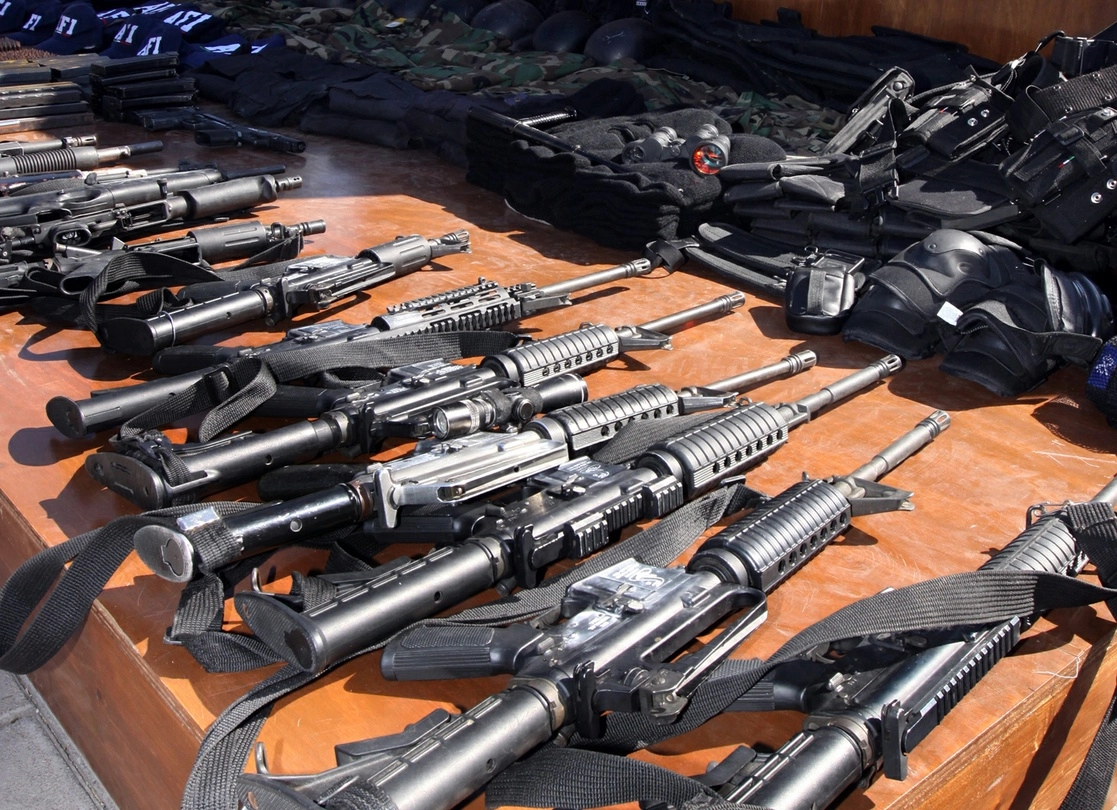 Aseguramiento de armas en México se duplica con Sheinbaum; decomisos superan las 26 mil piezas
