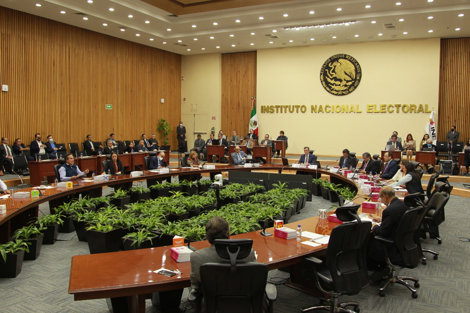 Arranca evaluación de aspirantes al INE: 395 buscan ocupar tres consejerías vacantes