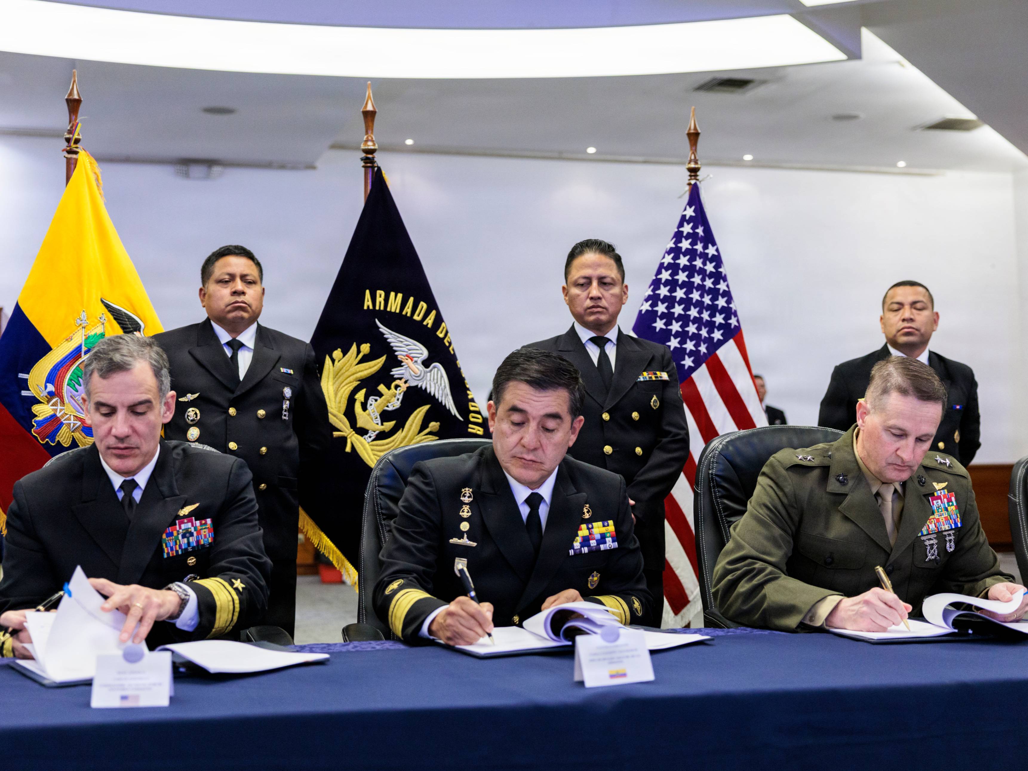 Ecuador y Estados Unidos inician operaciones militares conjuntas contra organizaciones “narcoterroristas”