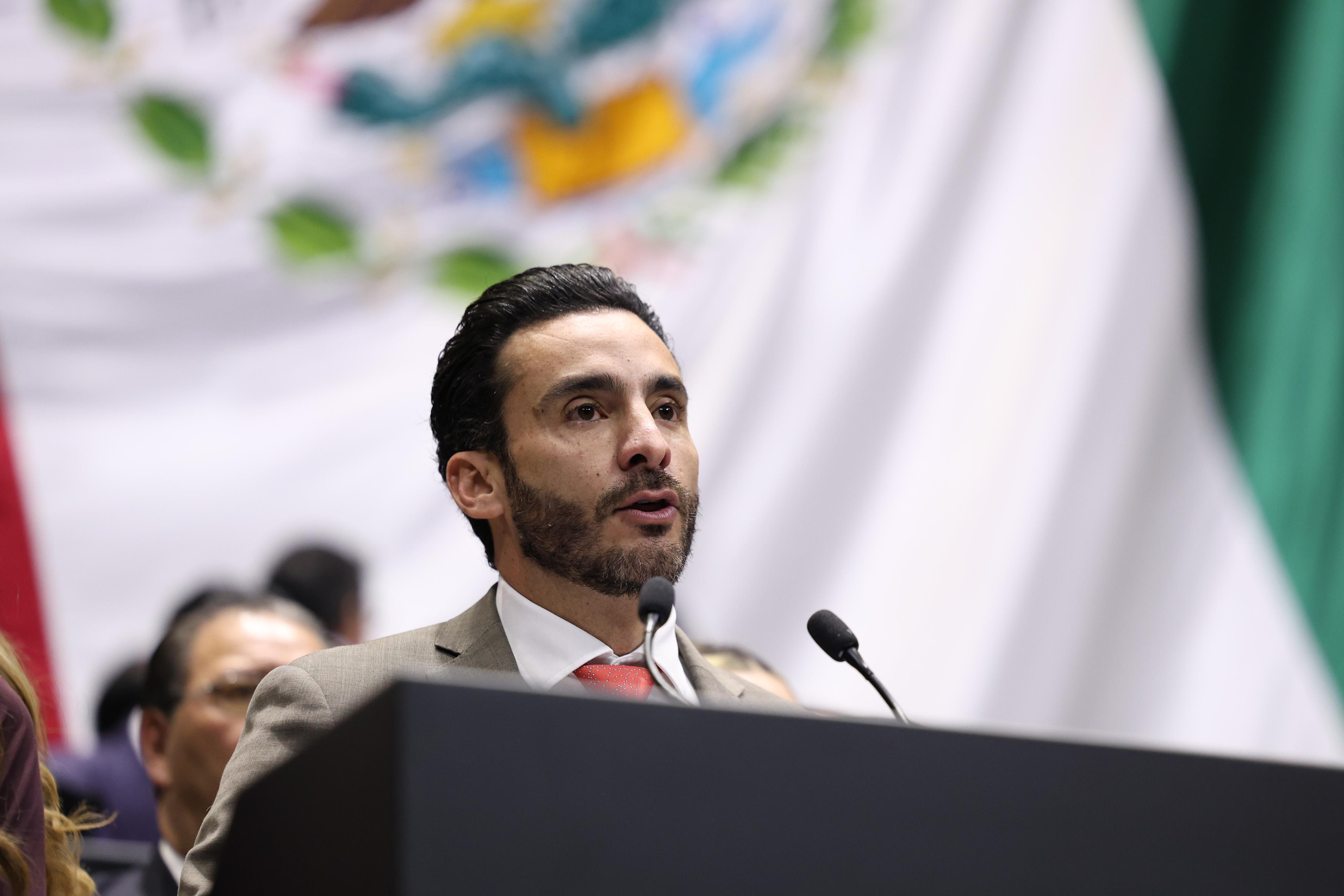 Reforma para impulsar ecotecnologías en vivienda de Toño López es aprobada en la Cámara