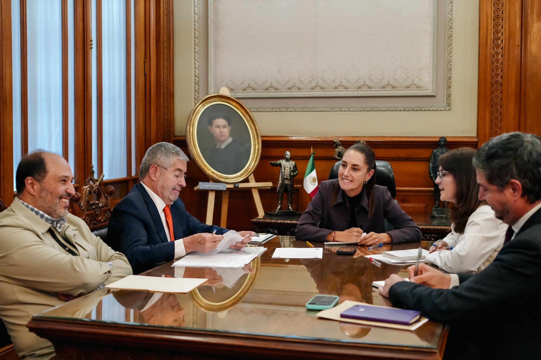 Sheinbaum dialoga con Petro y Lula sobre cooperación regional y diplomacia