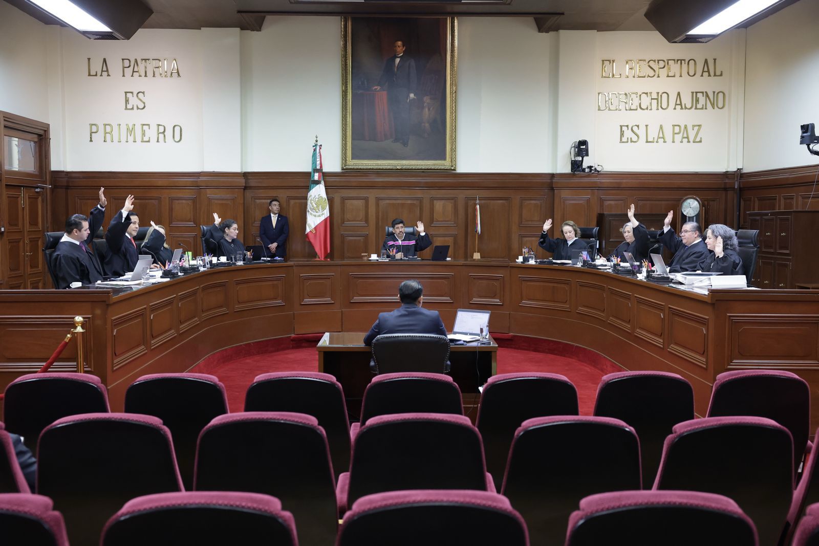 Suprema Corte avala bloqueo de cuentas sin orden judicial en casos de lavado de dinero