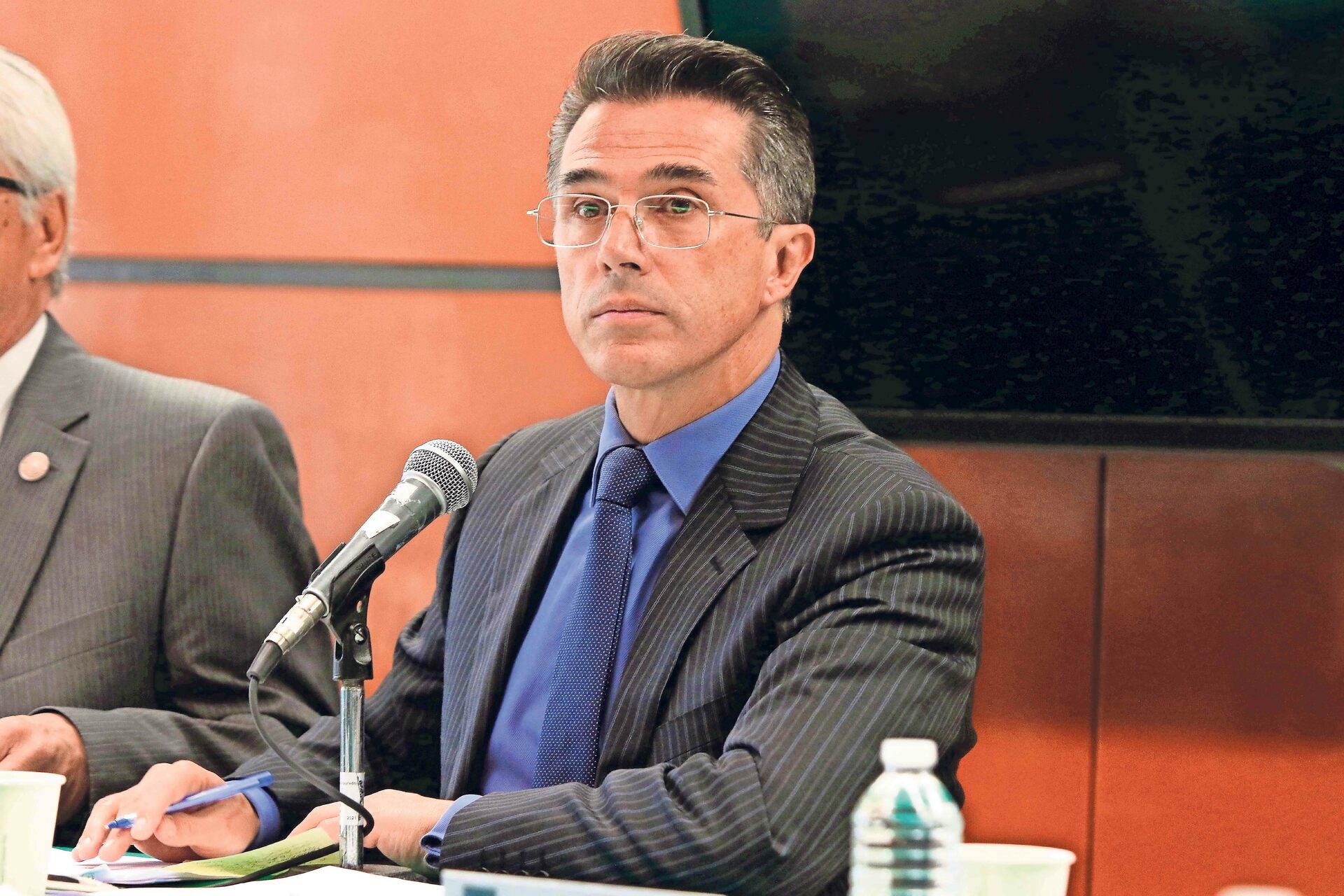 Sergio Mayer renuncia a Morena y solicita baja definitiva de su militancia