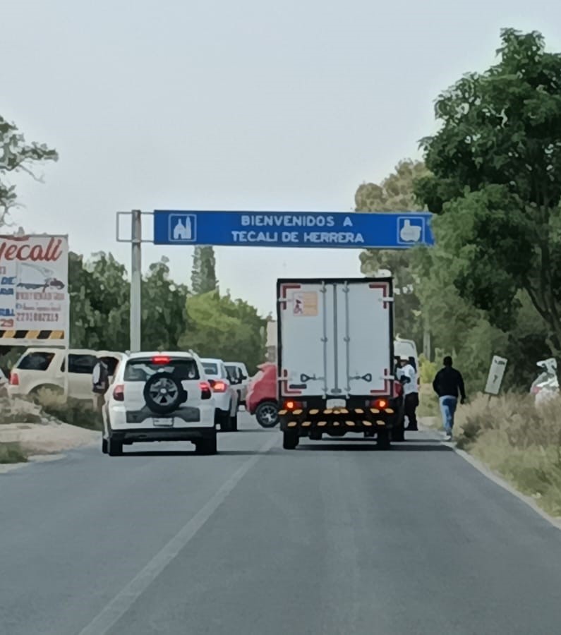 Estalla conflicto en Tecali; campesinos toman la alcaldía y exigen apoyos retenidos